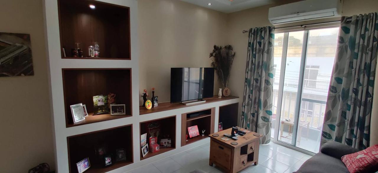 Very Bright Well Kept Apartment Marsaskala Bagian luar foto